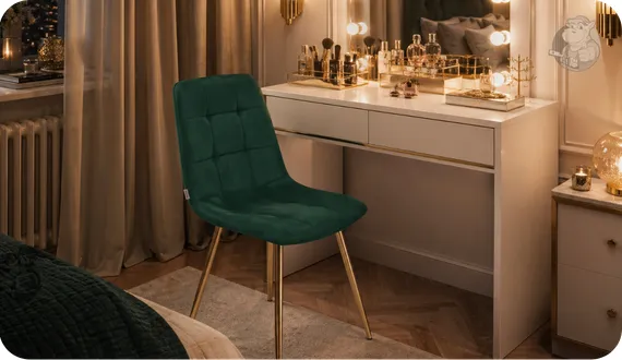 krzesło Harry ze złotymi nogami w sypialni i toaletce w stylu glamour